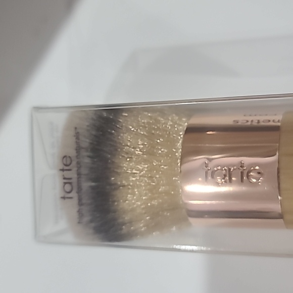 NIB ✅Tarte The Buffer Airbrush Finish Foundation Brush  ✨ BNIB - Picture 7 of 9